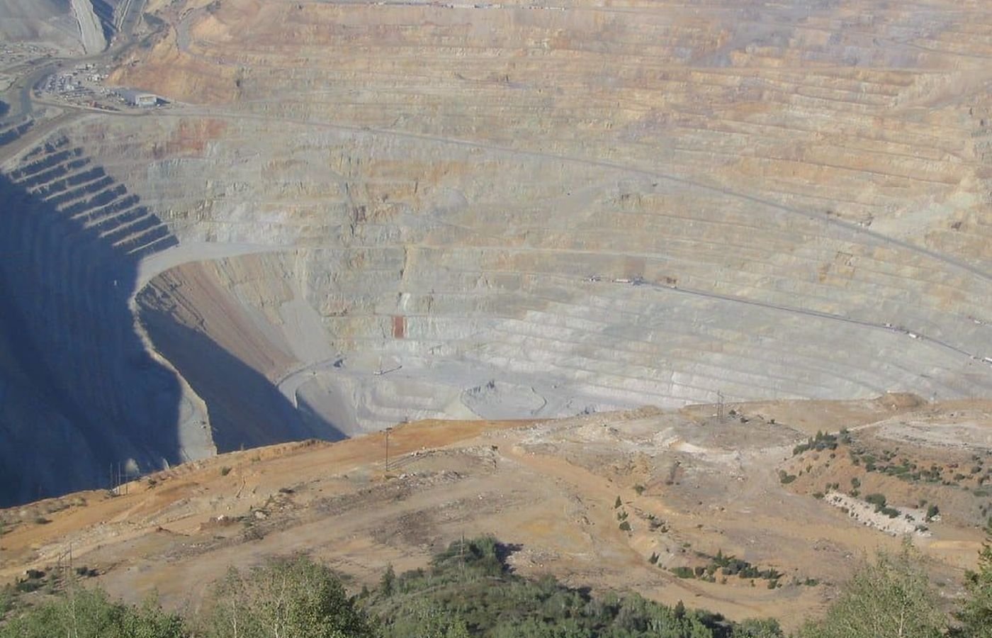 Open-pit mine benches